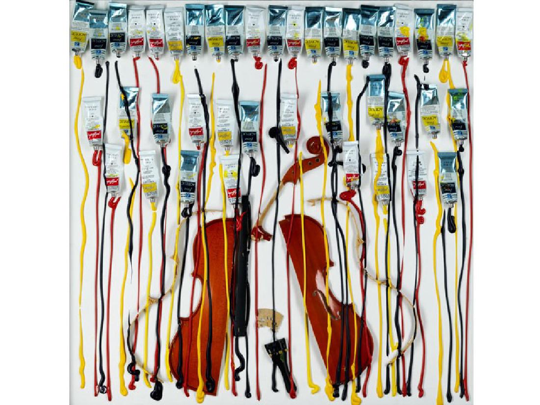 Armand Pierre Fernandez, genannt â€žArmanâ€œ: OHNE TITEL, 2003 Violine und Farbtuben auf Leinwand. 80 x 80 cm. Hinter Glas gerahmt. Beigegeben ein Fotozertifikat. (1100291) (12)Armand Pierre Fernandez, also known as â€œArmanâ€,<