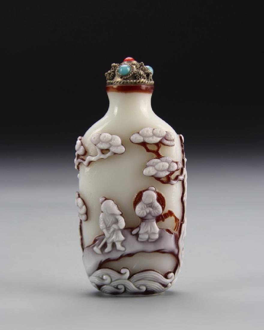 Chinese Peking Glass Snuff Bottle (1 of 3)