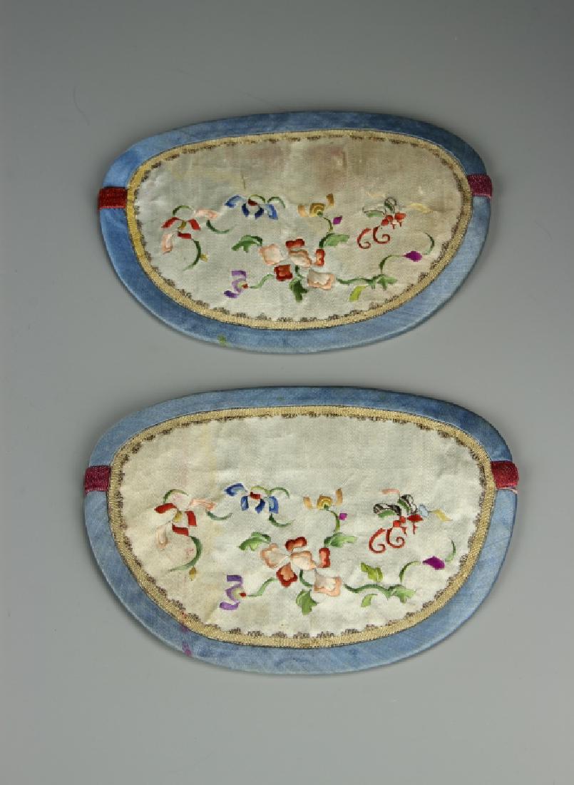 Pair of Chinese Silk Embroidery Purses (1 of 6)