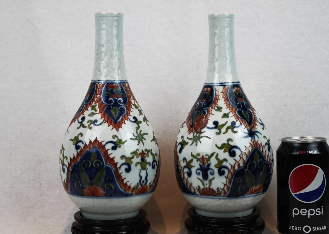 Pair of Antique Chinese Porcelain Vase (1 of 10)