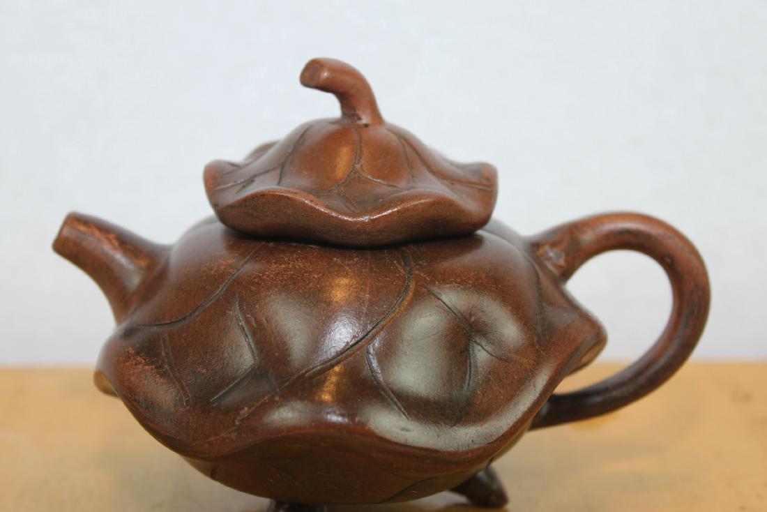 Chinese Yixing Tea Pot (1 of 8)