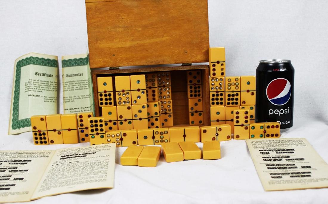 Antique Dominoes in Wood Box: 56 pieces total. 1''x2''x0.5''. One piece with crack as seen in photo