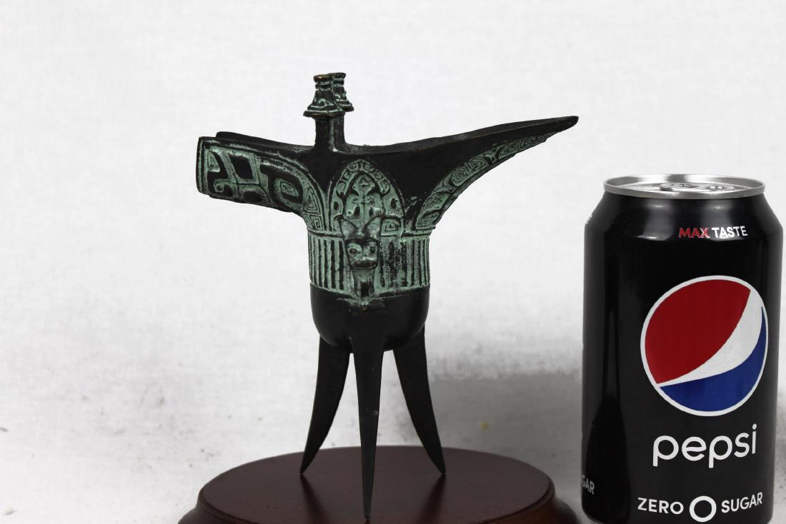 Antique Chinese Bronze Shot Glass: Possibly from "Chinese Warring States Period" BC475 to BC221. 5''x6''x2'' this is a piece of history. Taotao Shop does not provide auction estimates. All items are sold at absolute unreserved auction.