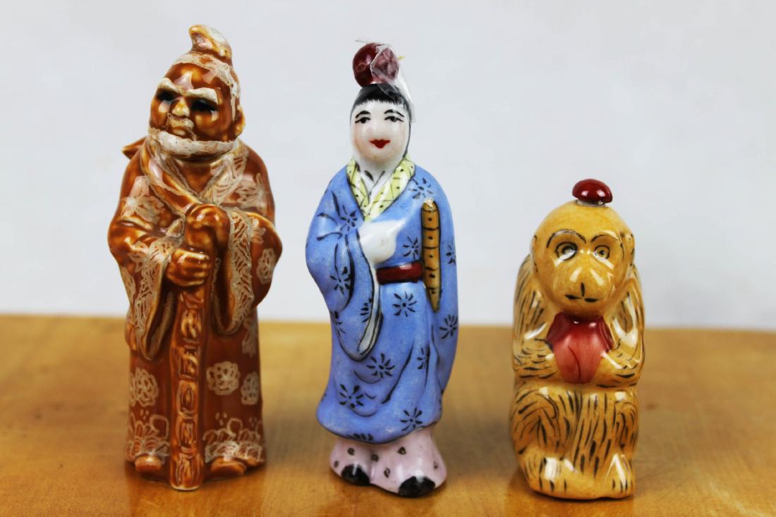 Three Antique Porcelain Snuff Bottles (1 of 4)