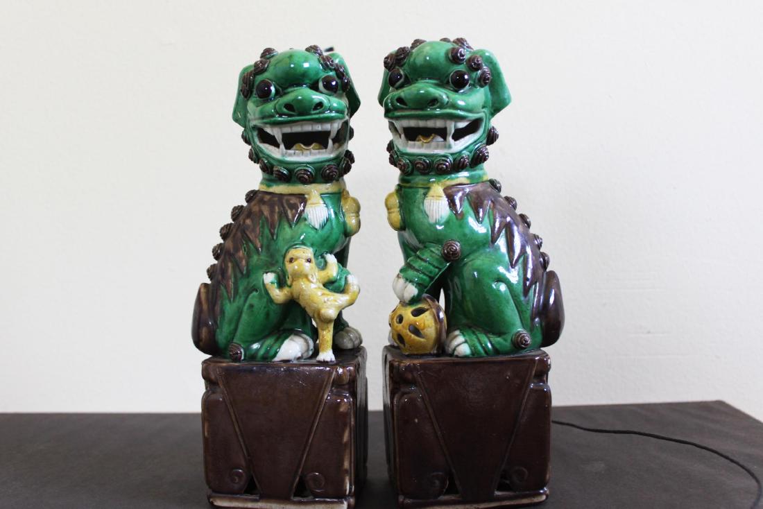 Antique Chinese Porcelain Lion Statues (1 of 10)