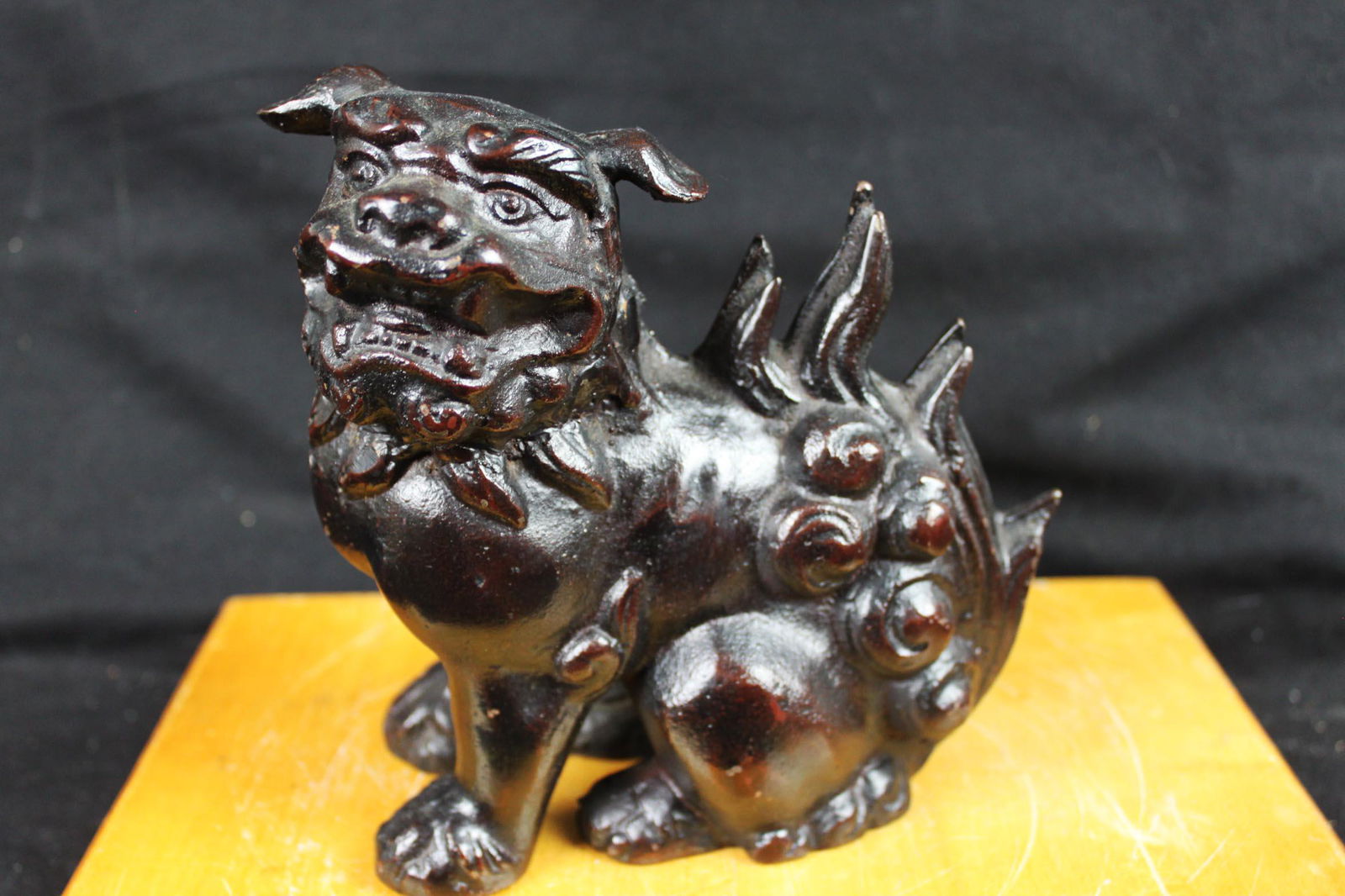 Hand Carved Fu Dog Statue wood: 6''x6''x3''
