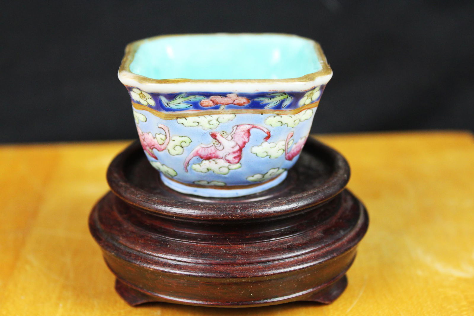Antique Chinese Tea Cup: 2''x1.3''