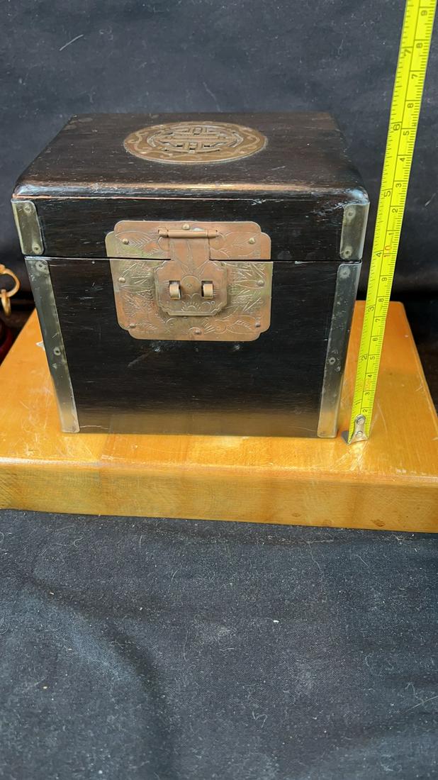 Antique Chinese Majong Set (1 of 8)