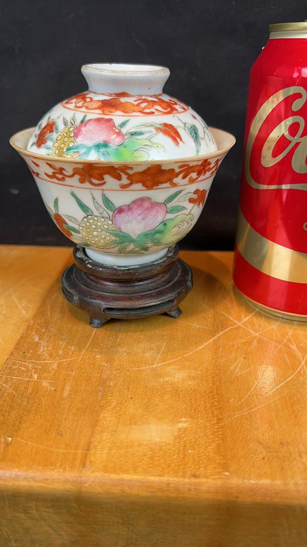 Antique Chinese Porcelain Tea Cup: 4''x3''