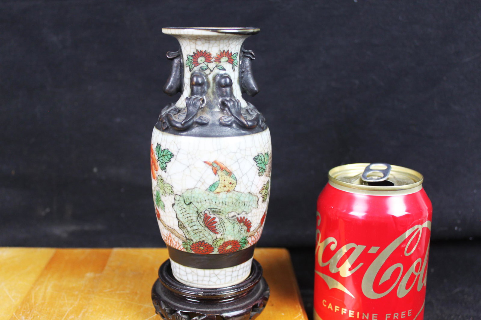 Antique Chinese Porcelain Vase Crack-ware: 5.5''x2.5''