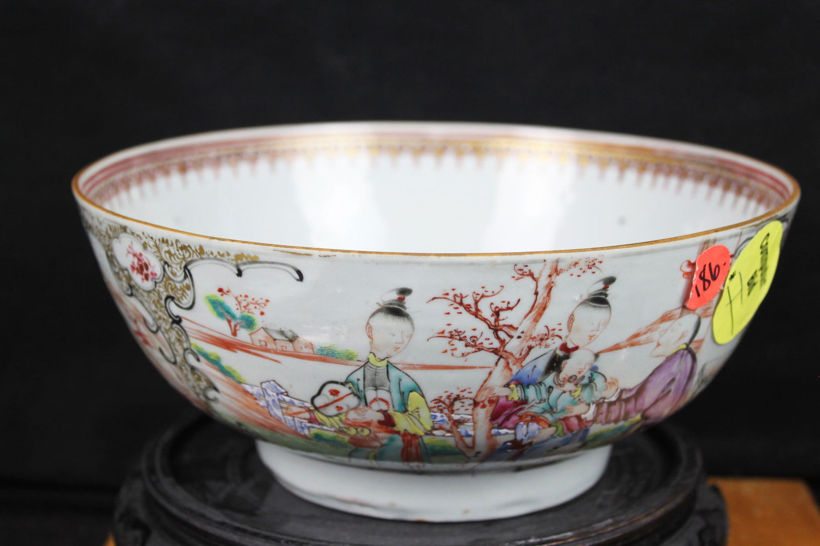 Antique Chinese Porcelain Bowl Pastel Human Pattern: 9''x4''