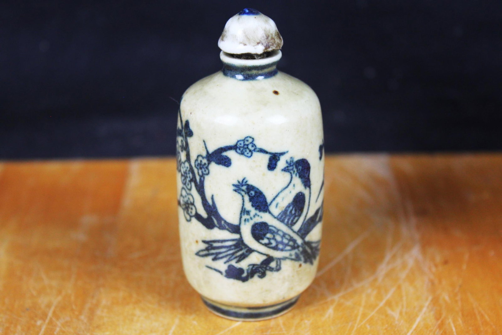 Chinese Blue and white porcelain snuff bottle: 3''x1.5''