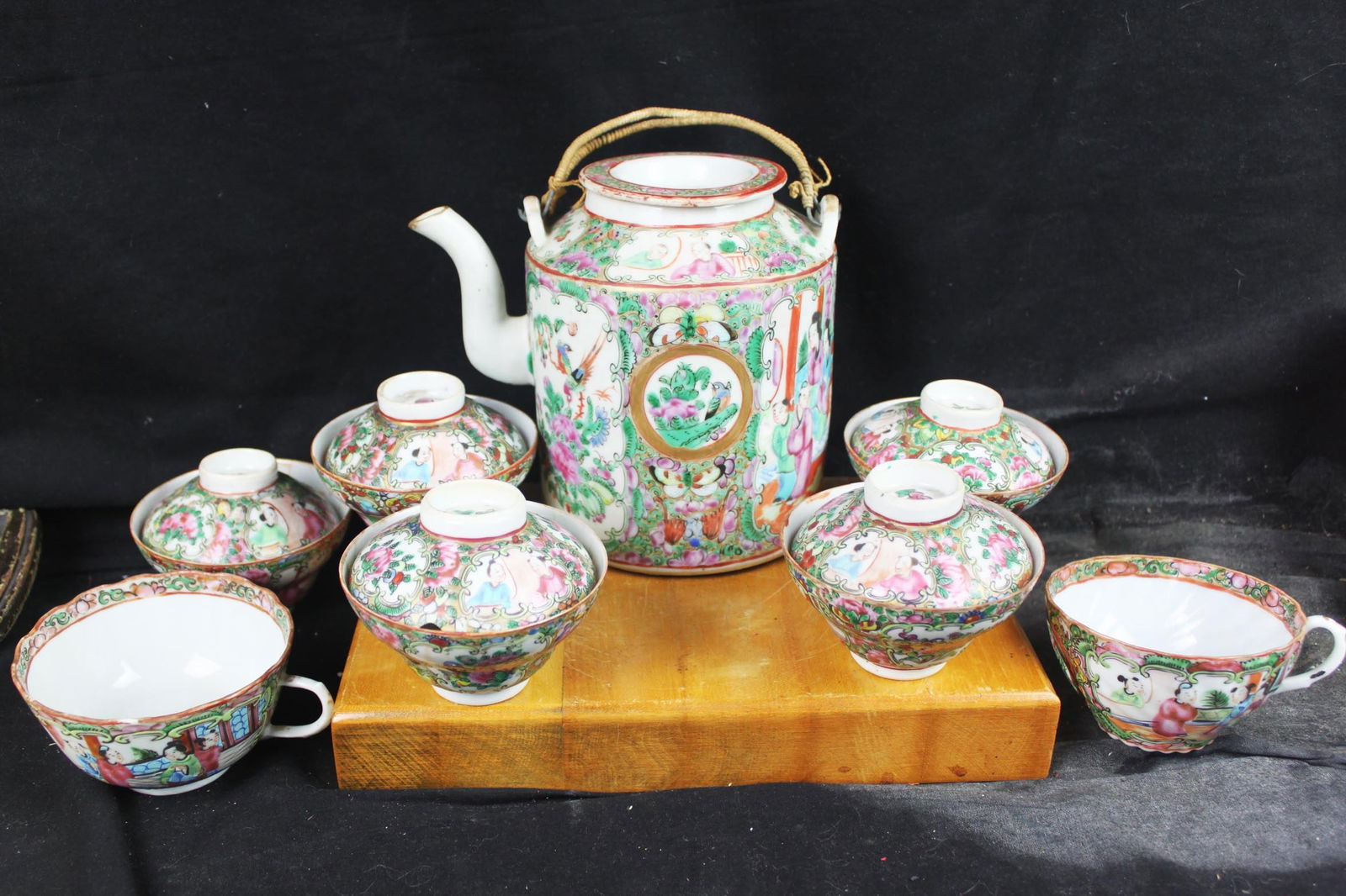 Antique Group of Chinese Rose Medallion Porcelain Teapot w/Saucer&Cups, 19th C (1 of 20)