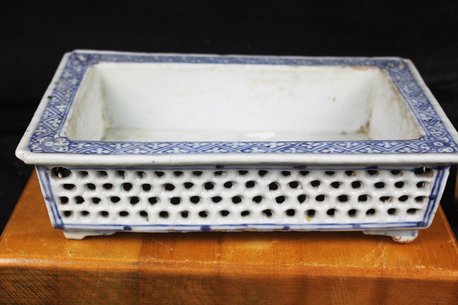 Antique Chinese Export Double Walled Blue & White Porcelain Jardiniere or Planter (1 of 10)