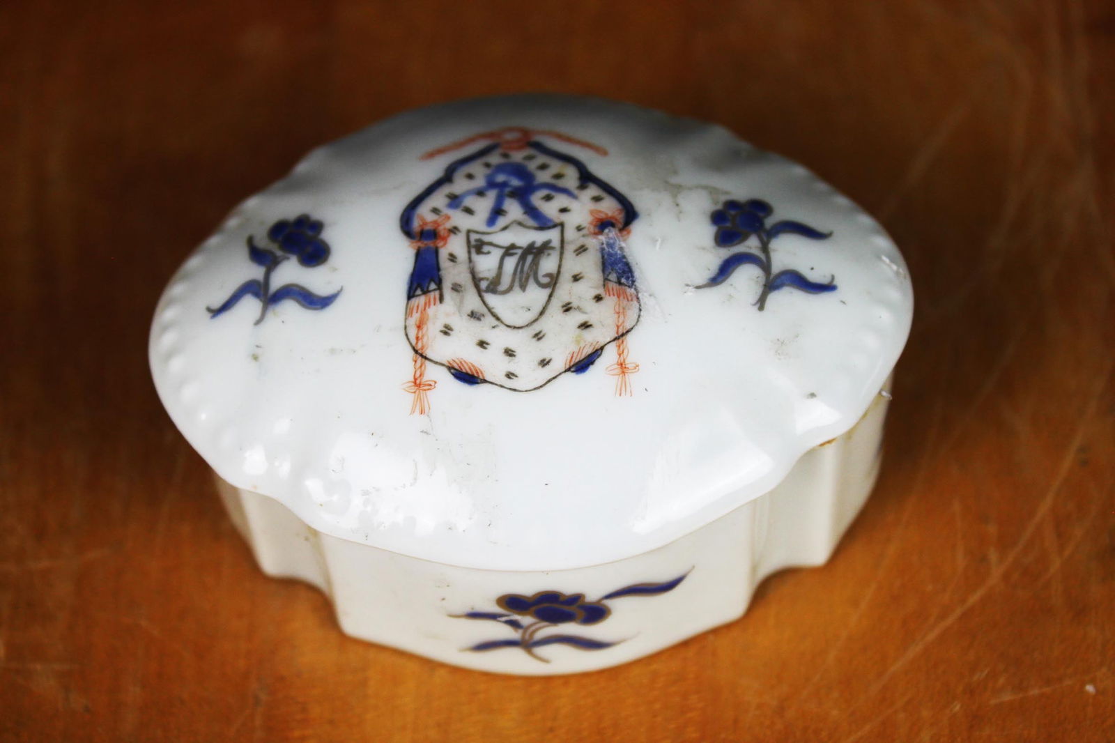 Early 19th Century American Market Chinese Export Porcelain box (1 of 6)