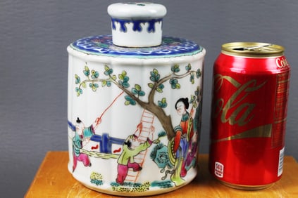 Antique Chinese Famille Rose Porcelain Tea Jar with Lid