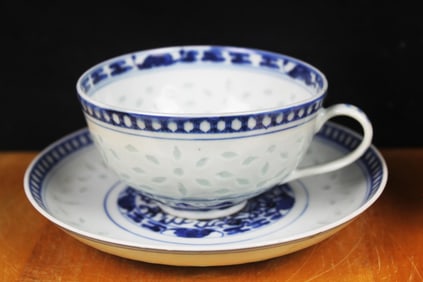 Antique Chinese Blue &White porcelain tea cup