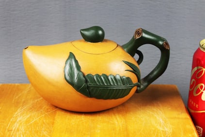 Yixing Zisha Teapot with Bamboo Handle