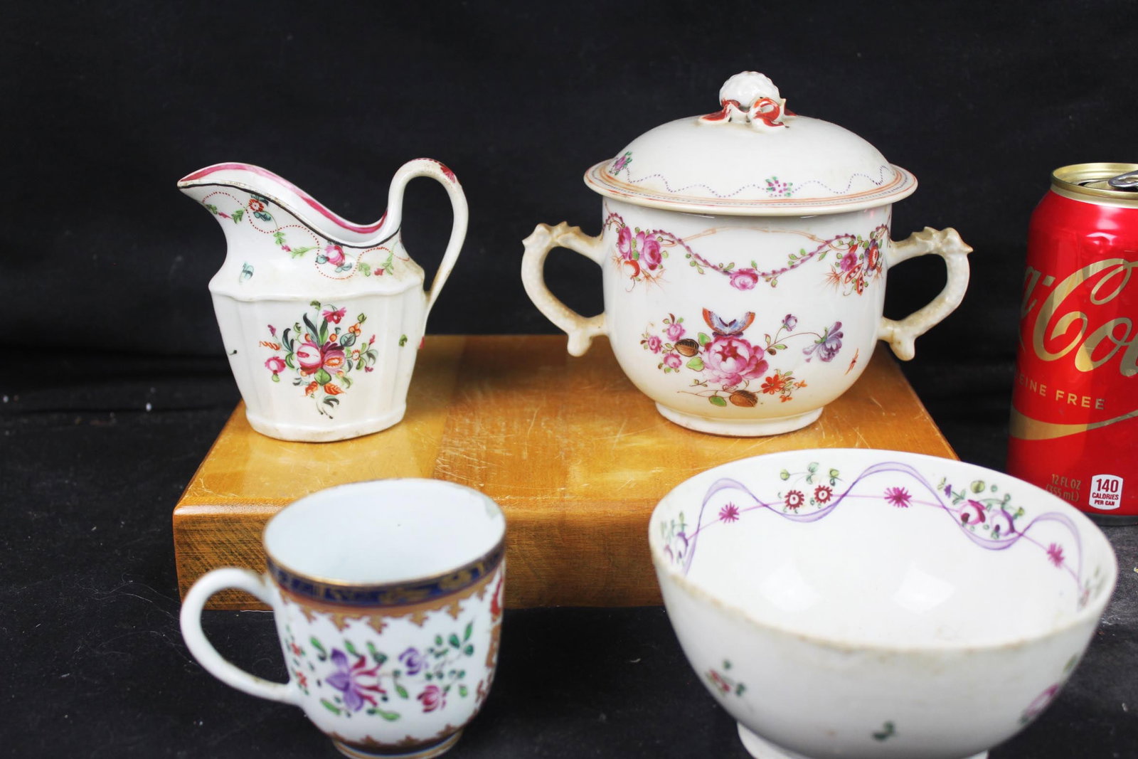 Chinese Export Famille Rose Qianlong Covered Flower Tureen, saurcer, and bowls.: 4.5''x2.5'', 6''x5'', 3''x3.5''x2''