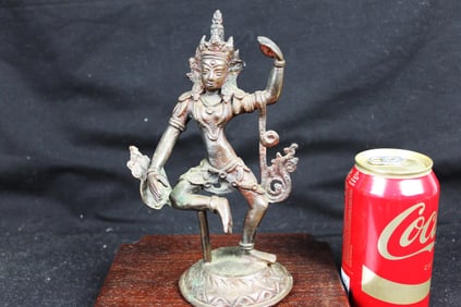 Antique Chinesee Bronze Statue