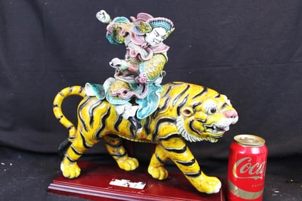 Antique Chinese Porcelain Tiger/figure