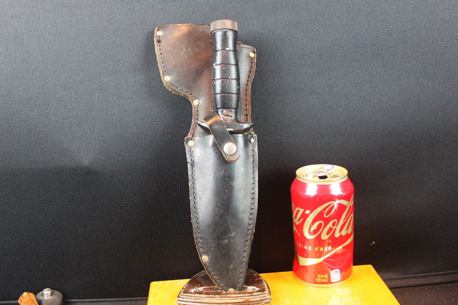 Valor USA Survival / Hunting Knife – Stacked Handle Grip + Leather Sheath (1 of 13)