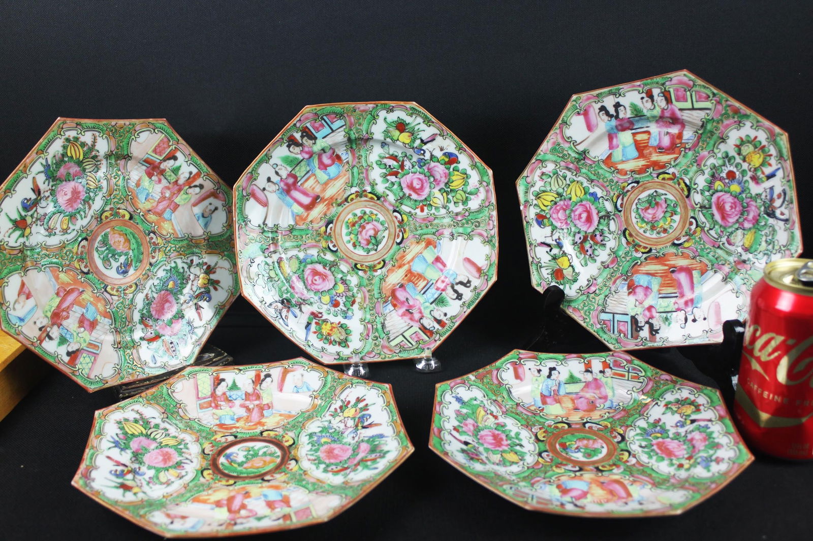 Set of 5 19th-Century Chinese Rose Medallion Export Plates (1 of 15)