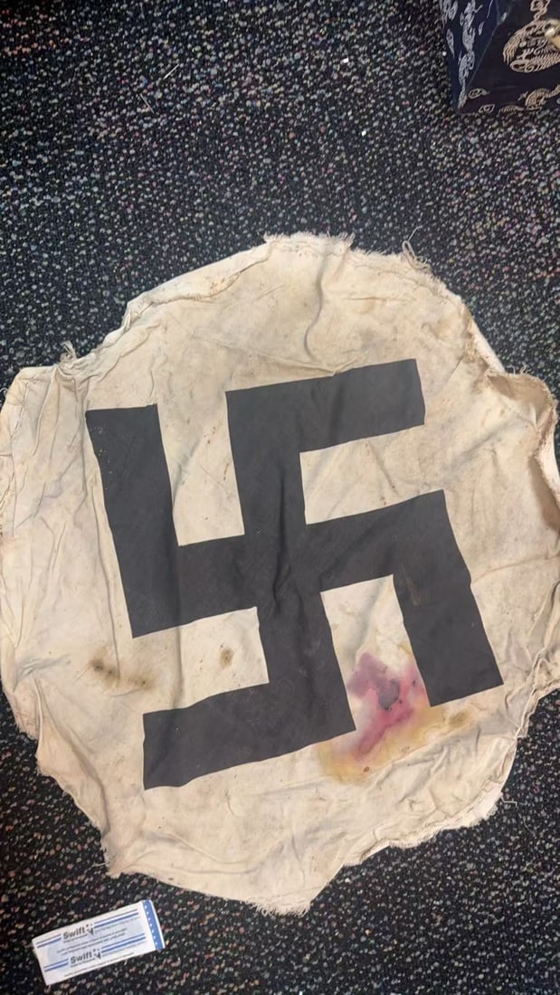 WWII- German Nazi flag Center: 21''