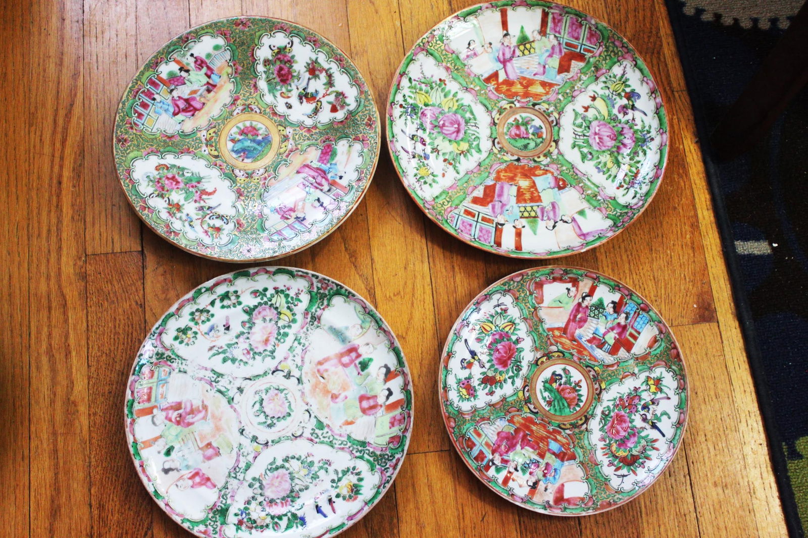 Four Chinese Export Famille Rose Porcelain Plates, Rose Medallion Style, 19th–Early 20th Century (1 of 9)