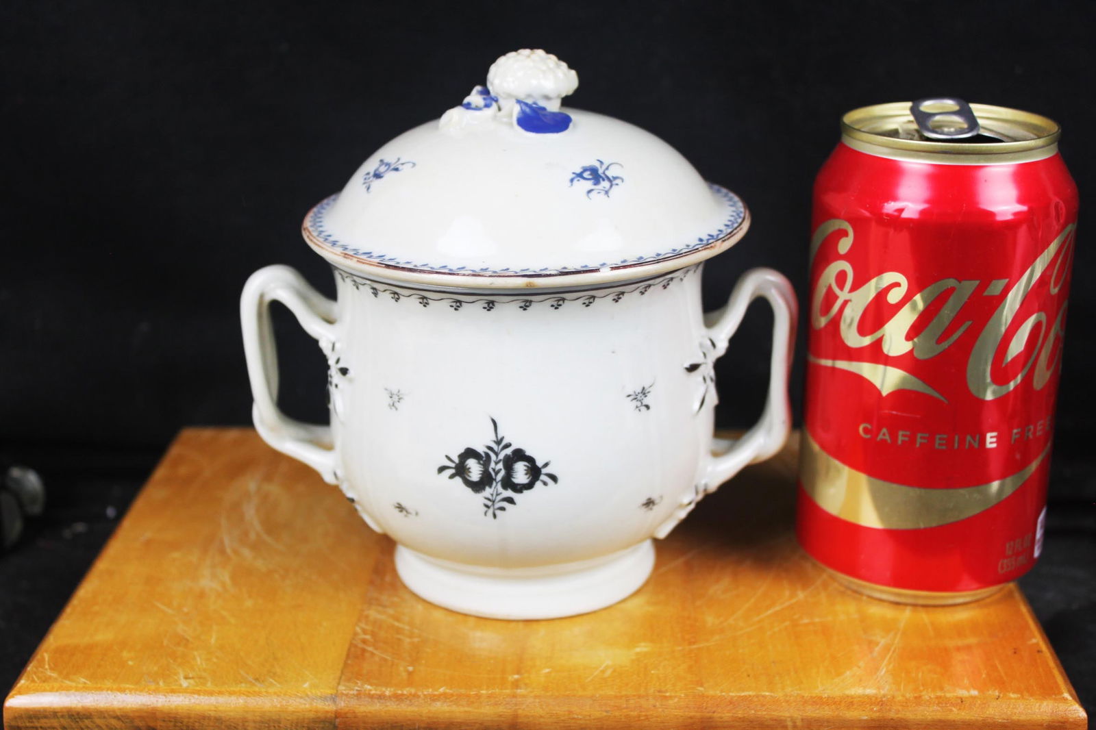 Antique Chinese Export Porcelain Sugar Bowl Sucrier & Lid (1 of 7)