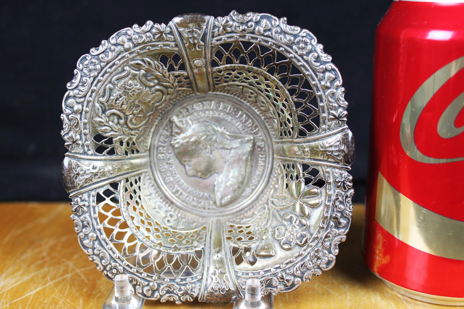 Sterling Silver hand carved Plate - Victoria (1 of 4)