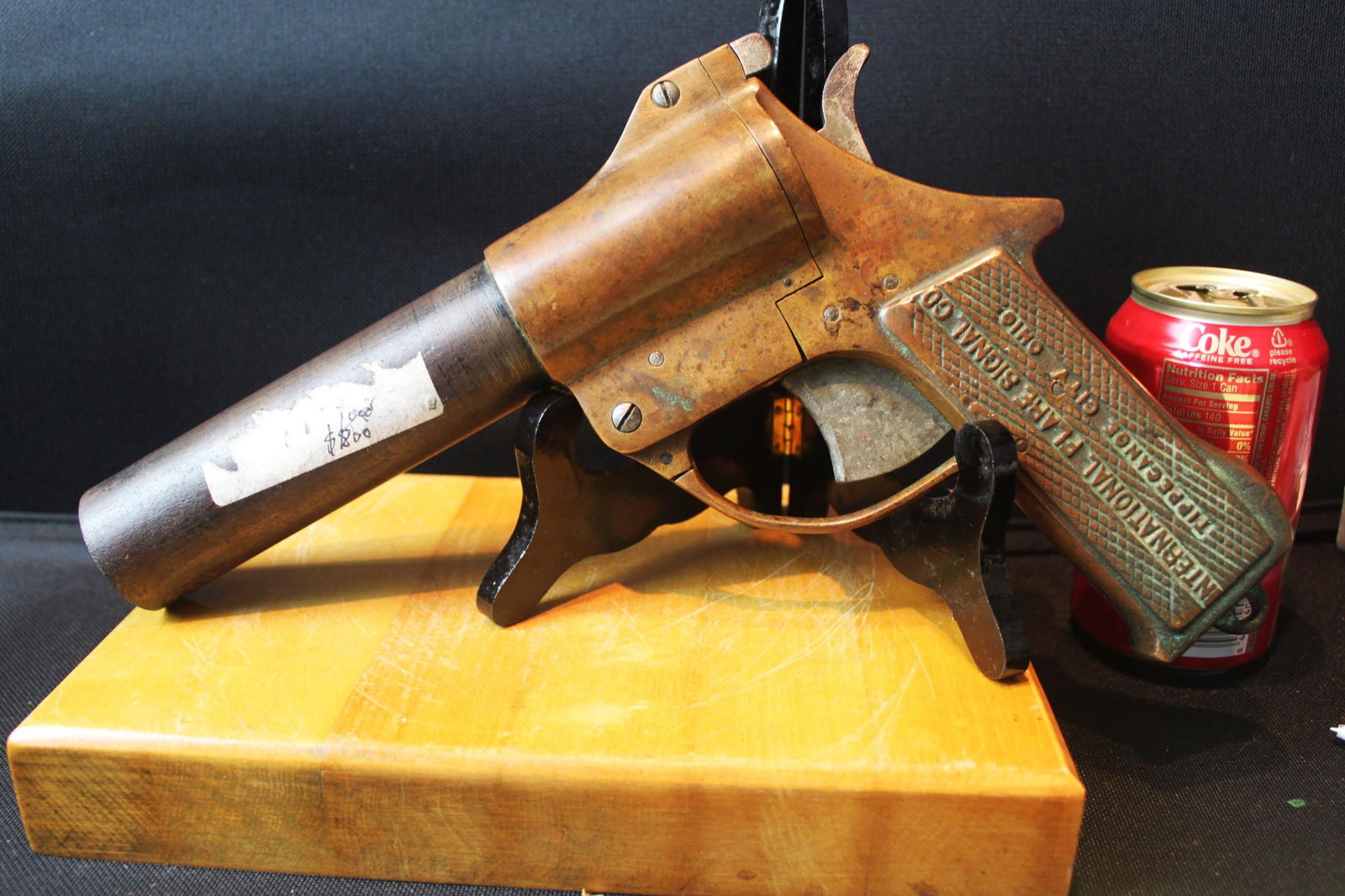 Antique International Flare Signal Co. Flare Pistol, Toledo, Ohio – Early 20th Century: 11''x9''x2''