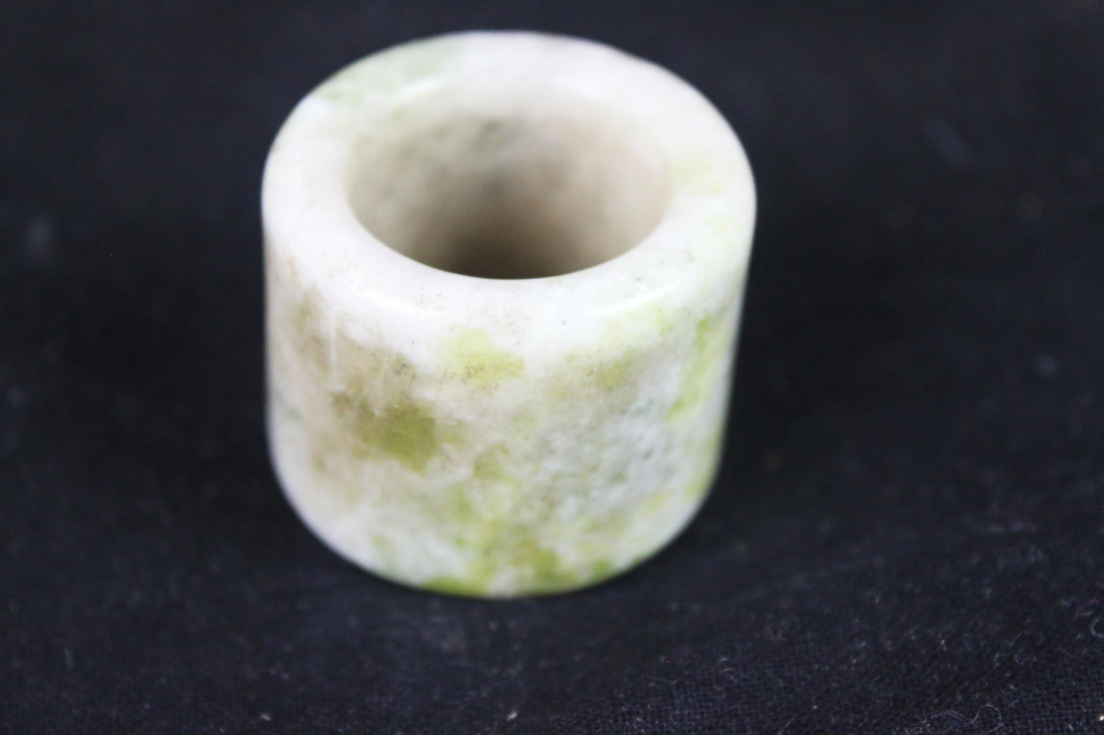 Chinese White jade ring: 1.5''x1.2'' (inside dia 0.9'')