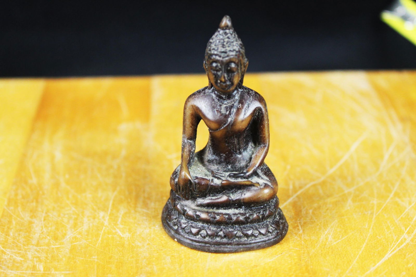 Vintage Bronze Buddha Statue – Seated Meditation Figure (1 of 6)