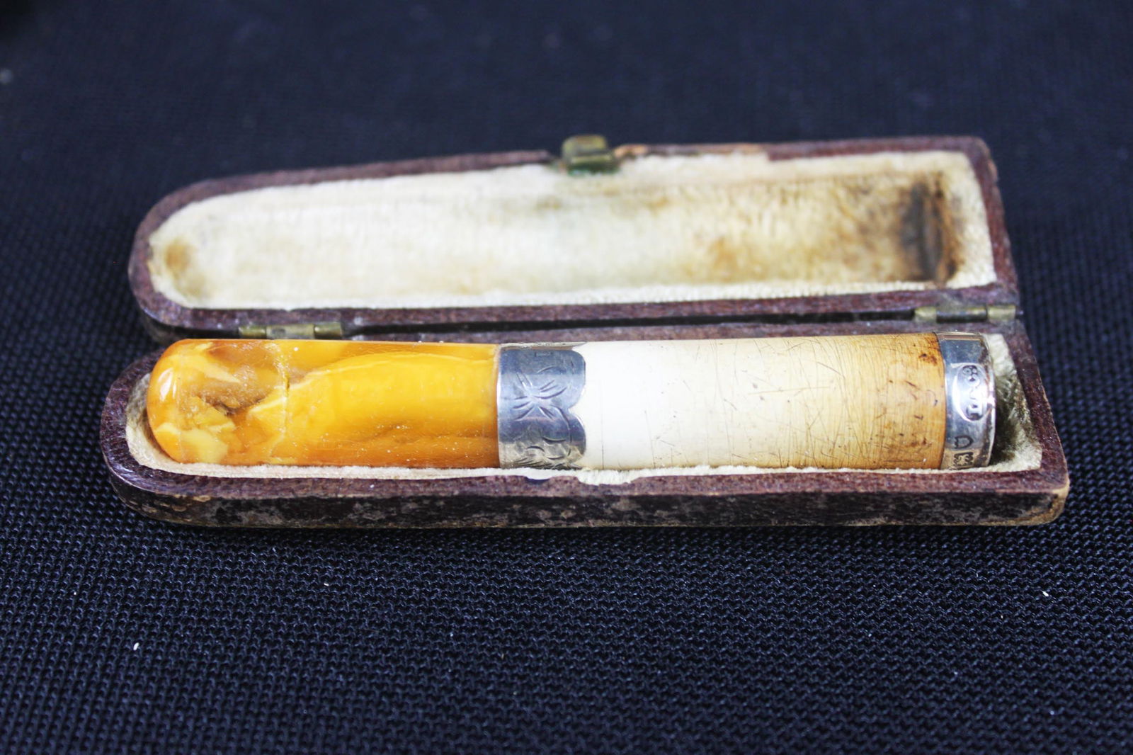 Early 20th C. Amber Cigarette Holder with Silver Mount & Original Case (1 of 10)