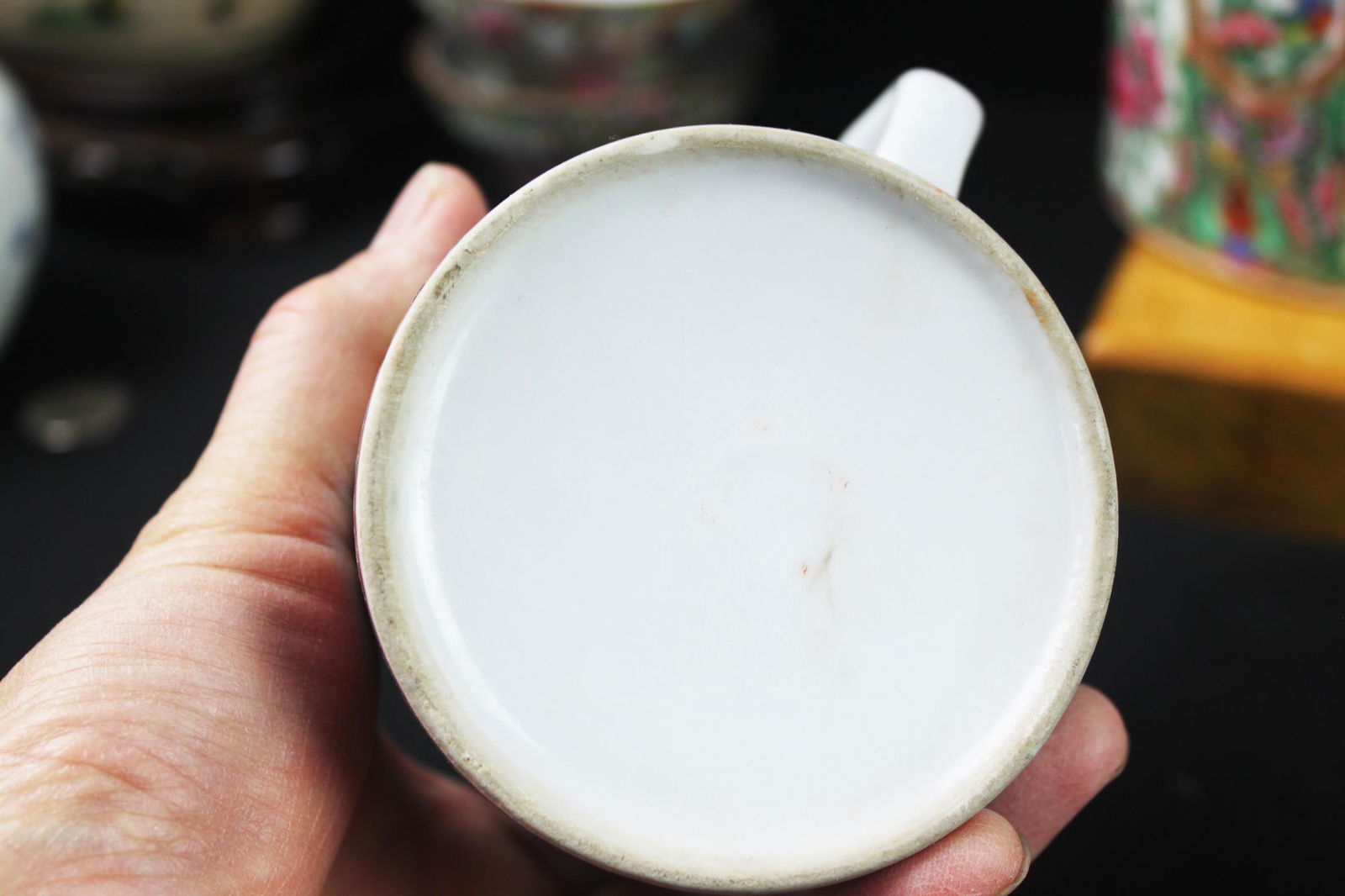 Vintage Chinese Famille Rose Porcelain Lot – Hand-Painted Figures & Floral Decoration - 14