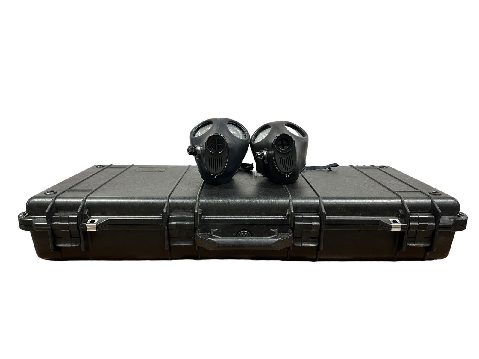 Large Pelican Case & 2 Gas Masks (1 of 4)