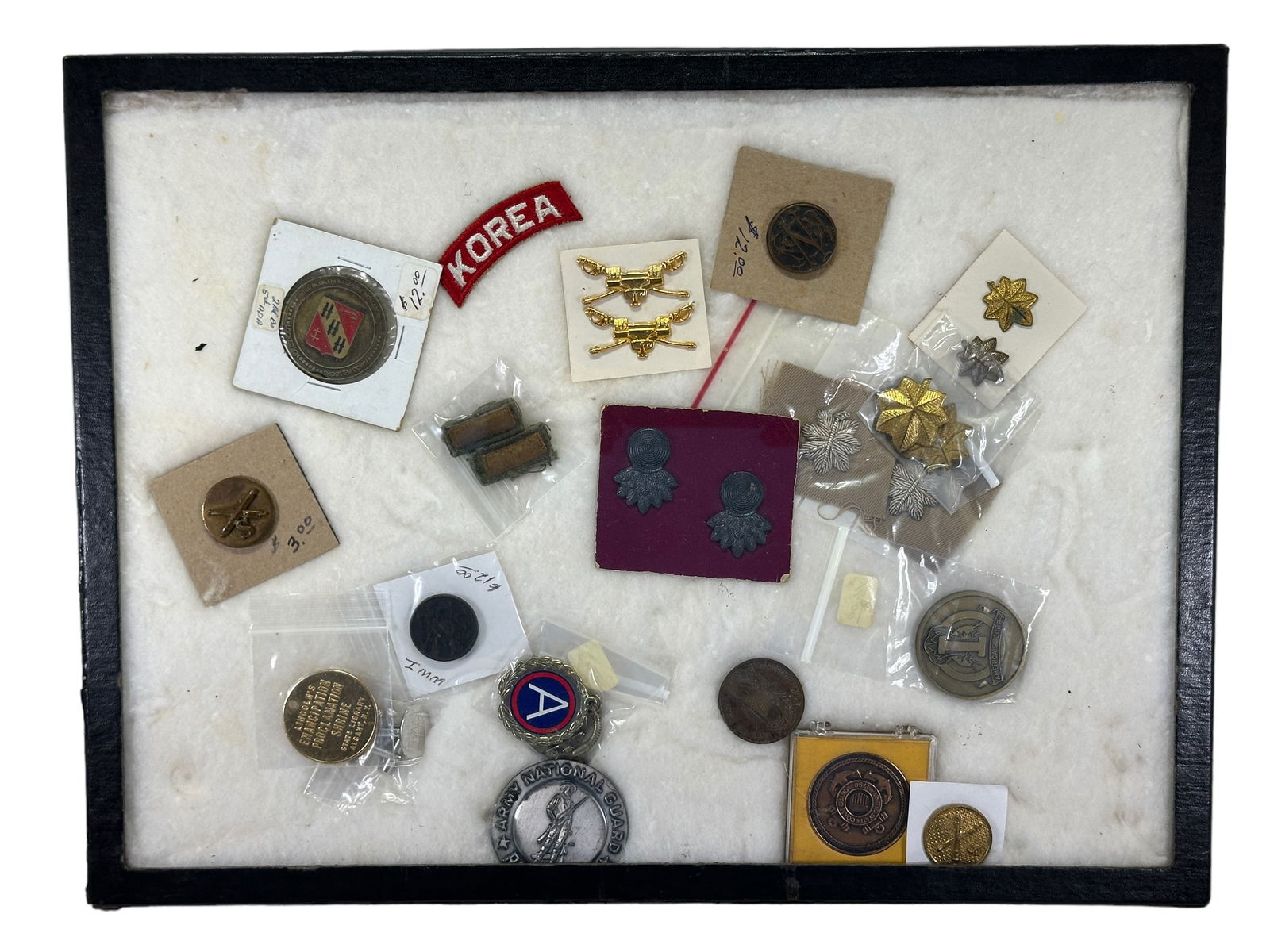 Lot of Assorted Military Pins & Patches (1 of 3)