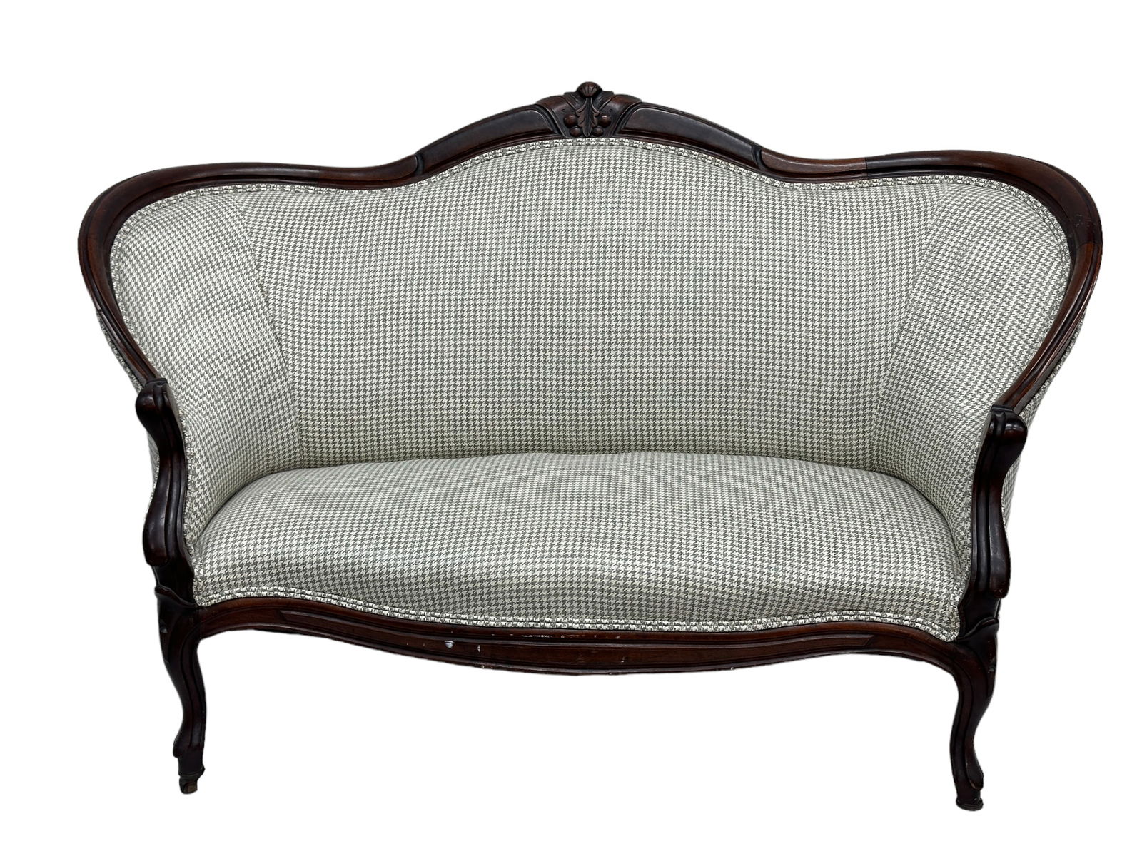 Victorian Tufted Back Loveseat: Victorian Tufted Back Loveseat. Measures 35.5" H x 55" W x 28.5" D. Has caster wheels
