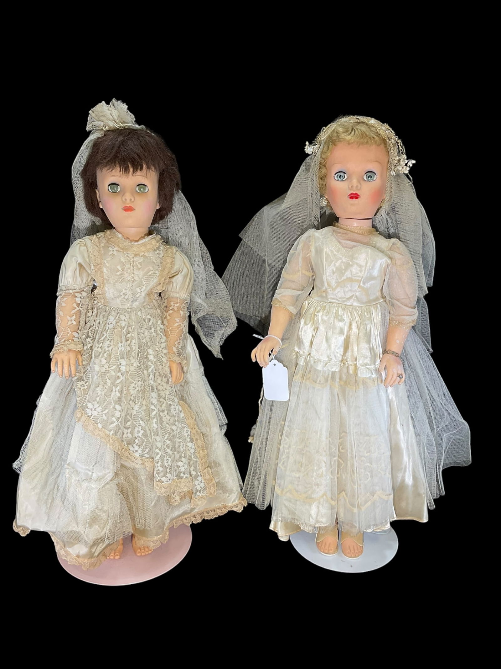 2- Large 1950's Eegee Bridal Dolls (1 of 3)