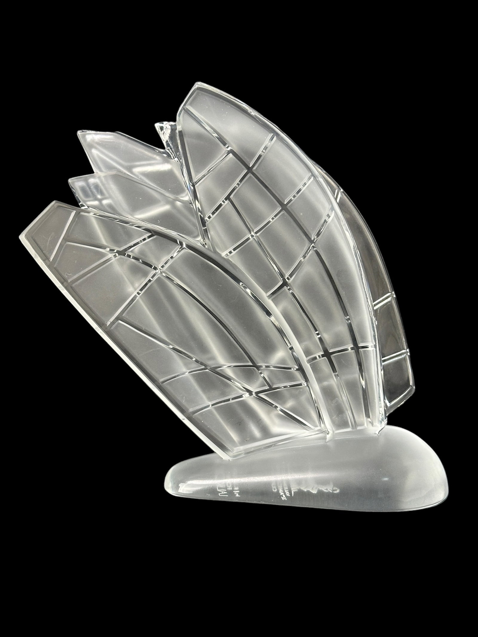 Lalique Valencia 32nd America's Cup Sculpture: Lalique Valencia 32nd America's Cup Sculpture. Has the original box, sculpture is signed Lalique France on the side of the base and measures 7" Tall.