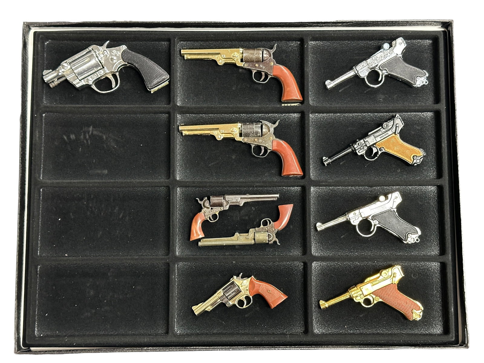 10 Cap Guns in Display Case: 10 Cap Guns in Display Case