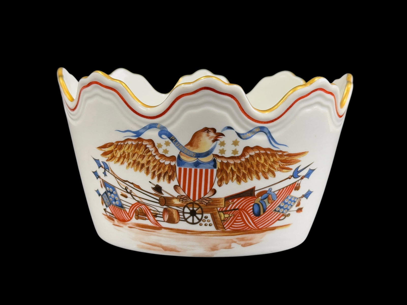 Mottahedeh Vista Alegre American Bicentennial Cache Bowl: Mottahedeh Vista Alegre American Bicentennial Cache Bowl. Marked on the bottom. Measures 3" H x 5.5" W x 4.75" D.