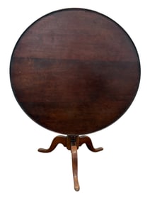 Circa 1720 Philadelphia Queen Anne Tilt Top Table
