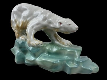 Porcelain Wade England Polar Bear Figure