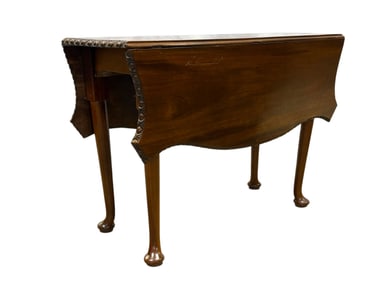 Early 19th C. Victorian Mahogany Drop Leaf Table