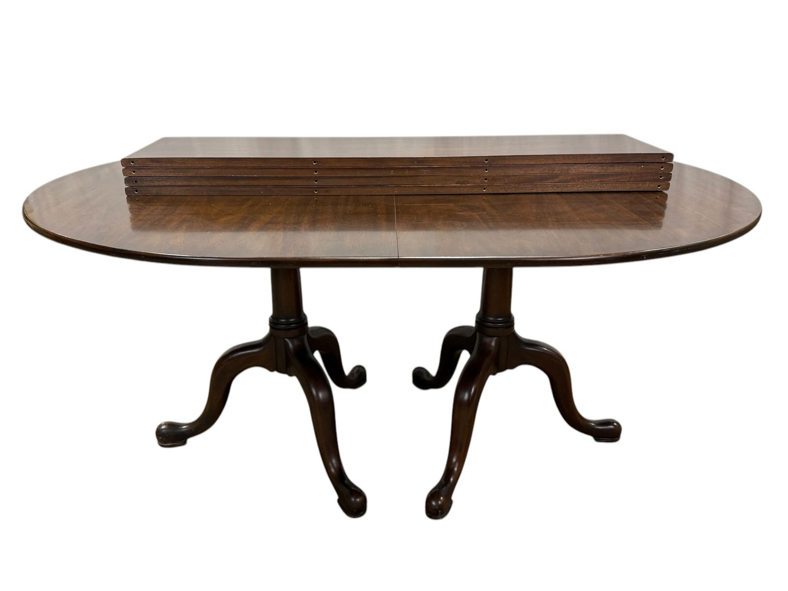 Mahogany Henkel-Harris Dining Table w/ 4 Leaves (1 of 7)