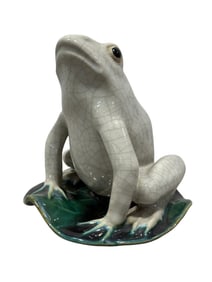Weller Pottery Style Frog on Lily Pad Figure