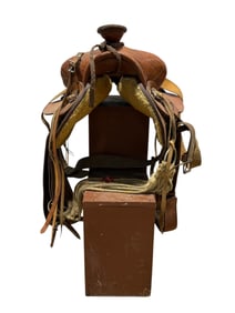 Saddle King of Texas Horse Saddle w/ Stand