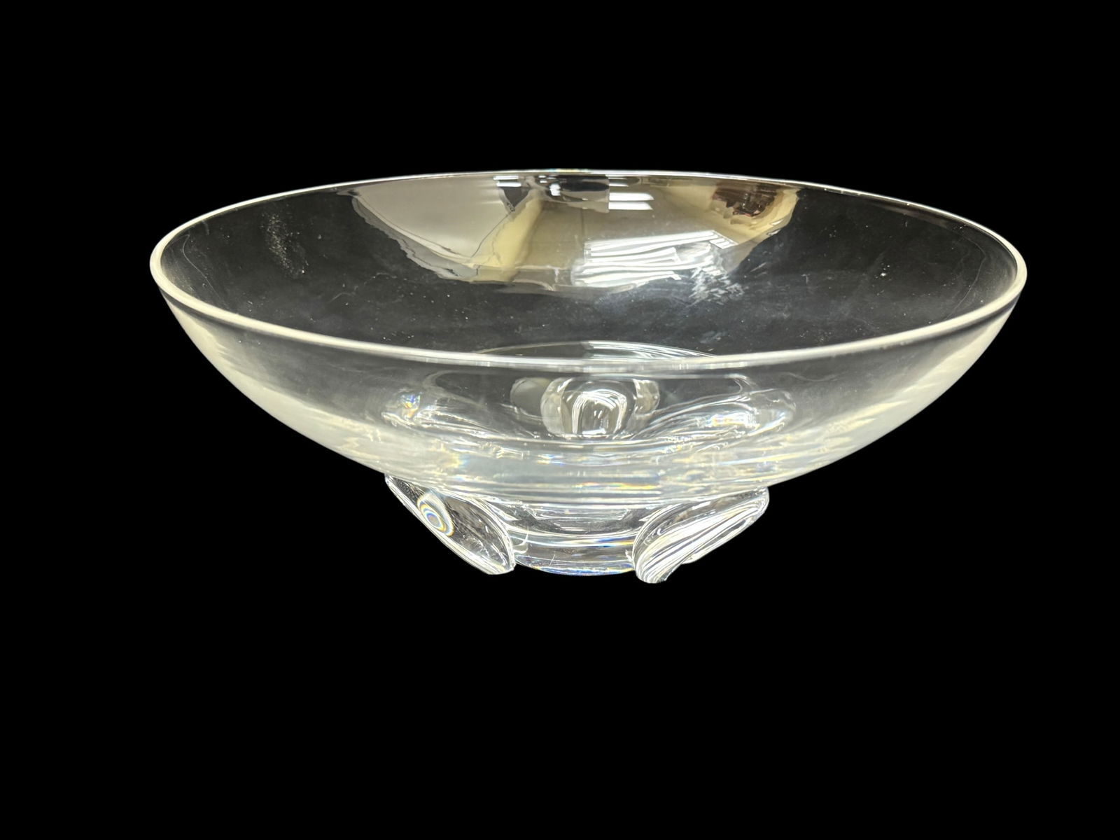 Signed Steuben Crystal Floret Bowl: Signed Steuben Crystal Floret Bowl. Signed on the underside. Designed by Donald Pollard Measures 3" H x 8" W x 8" D. Has some light scratches.